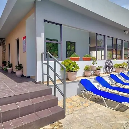 Two Brothers & Apts فندق مدينة زاكينثوس